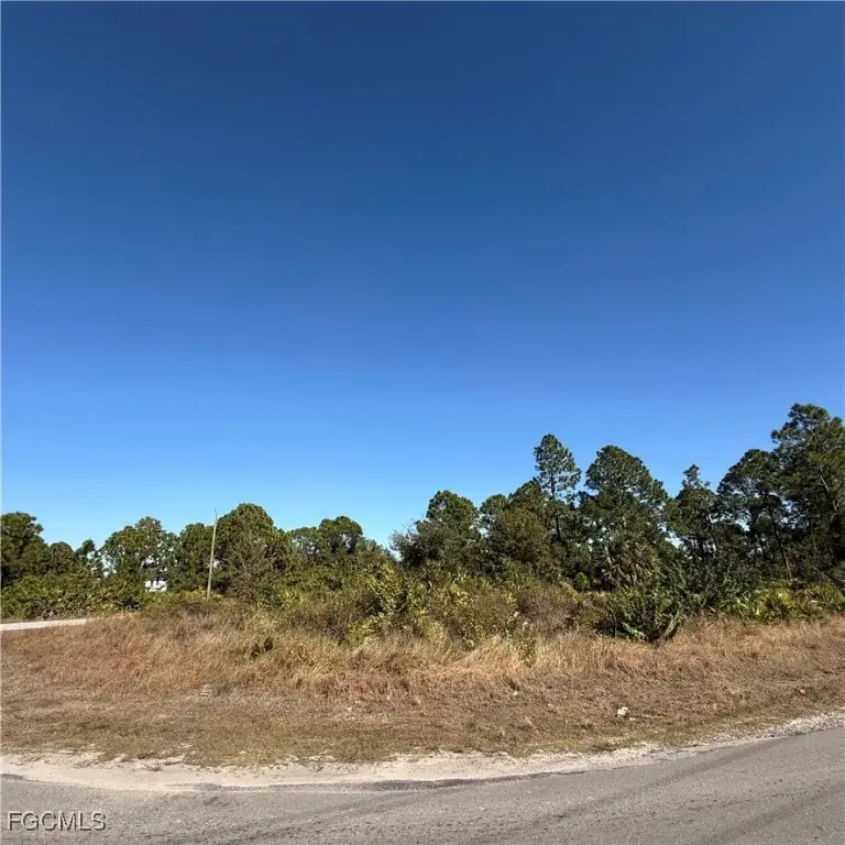 3209 Floyd Avenue S, Lehigh Acres, FL 33976 - Image #2