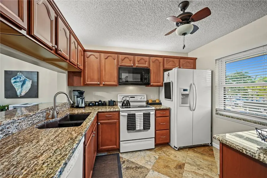 9290 Lake Park Drive #201, Fort Myers, FL 33919 - Image #3