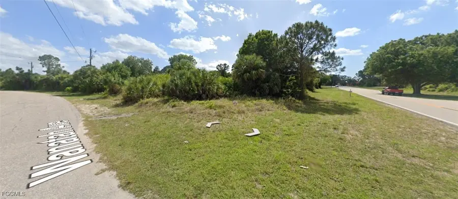 818 Sentinela Boulevard, Lehigh Acres, FL 33974 - Image #3