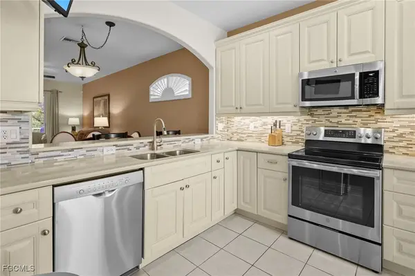 8103 Woodridge Pointe Drive, Fort Myers, FL 33912