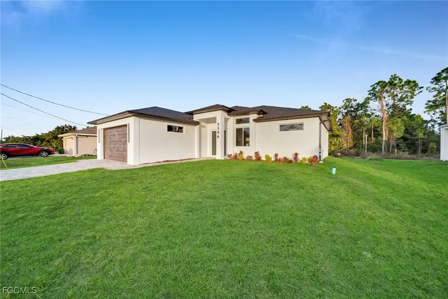 5304 Anita Avenue N, Lehigh Acres, FL 33971 - Image #2