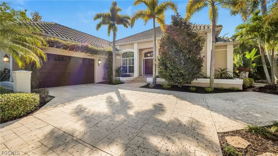 8558 S Lake Circle, Fort Myers, FL 33908 - #2