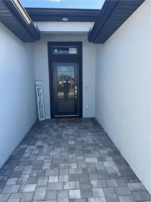 1004 Diplomat Parkway W, Cape Coral, FL 33993 - Image #3