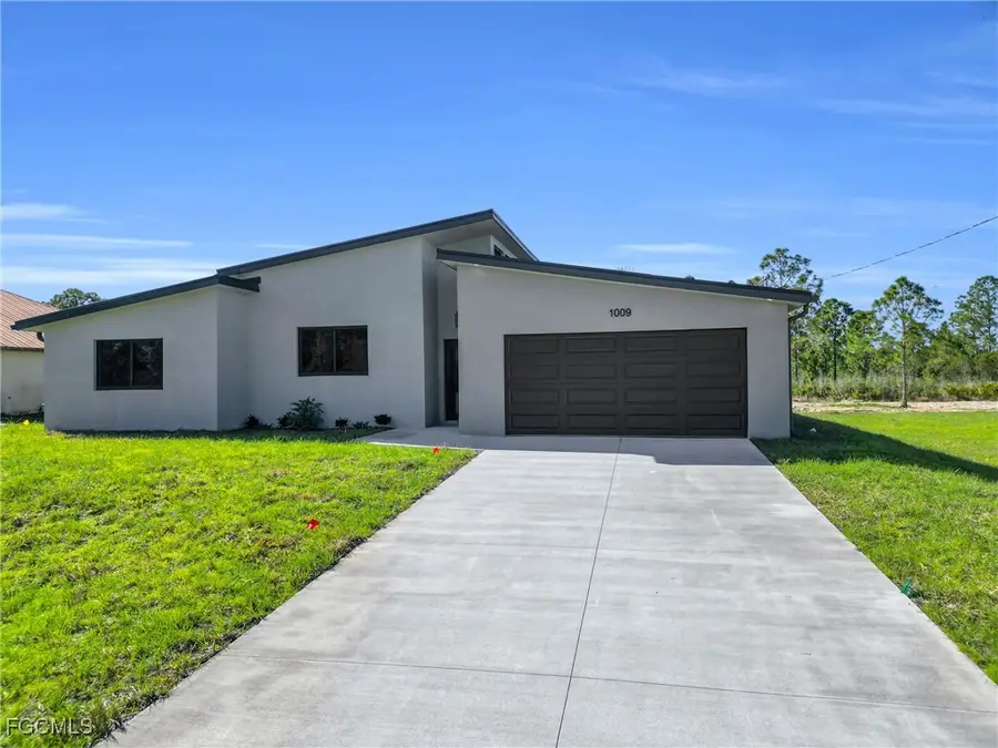 1009 State Avenue, Lehigh Acres, FL 33972 - Image #2