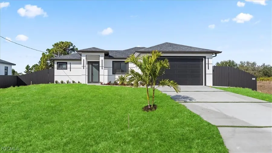 4607 Hanna Avenue N, Lehigh Acres, FL 33971 - Image #3