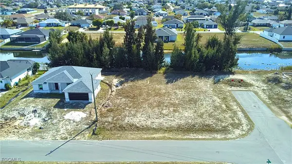 122 NE 9th Street, Cape Coral, FL 33909