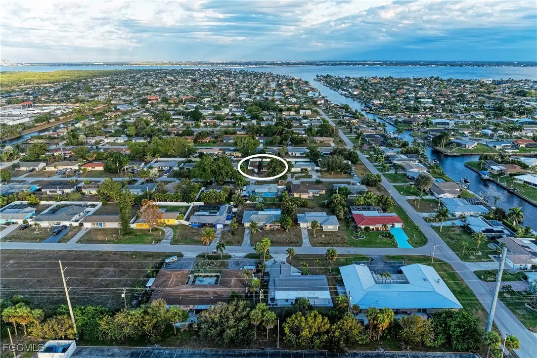 2709 SE 17th Avenue, Cape Coral, FL 33904 - Image #1