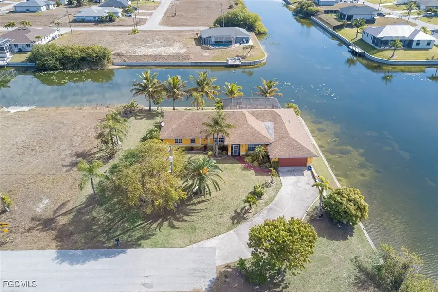 901 NW 3rd Place, Cape Coral, FL 33993 - #2