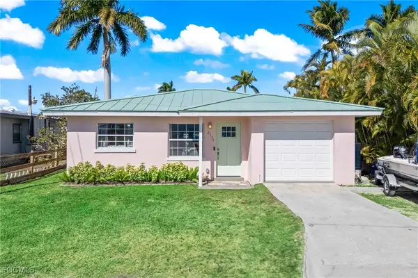 2556 Cay Cove, Matlacha, FL 33993