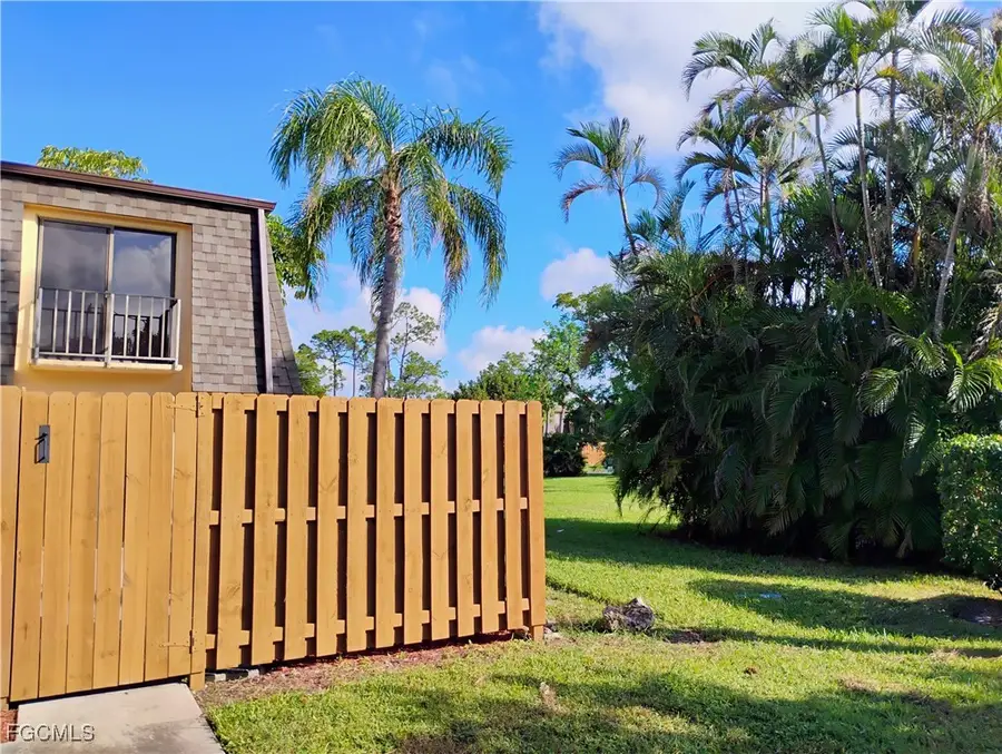 3290 Sandlewood Lane #3, Fort Myers, FL 33907 - Image #2