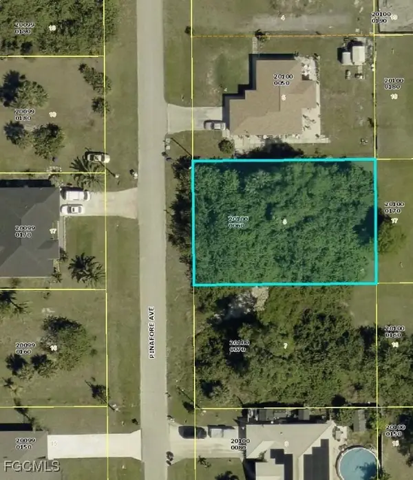 425 Pinafore Avenue, Lehigh Acres, FL 33974