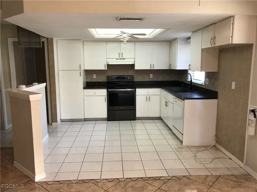 211 SE 23rd Street, Cape Coral, FL 33990 - #3