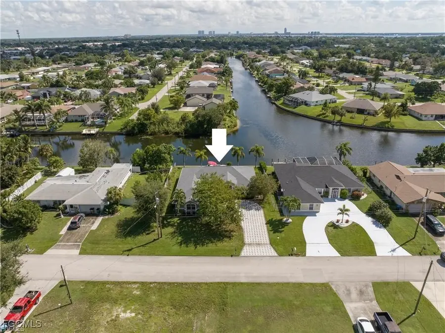 209 SE 20th Court, Cape Coral, FL 33990 - #3
