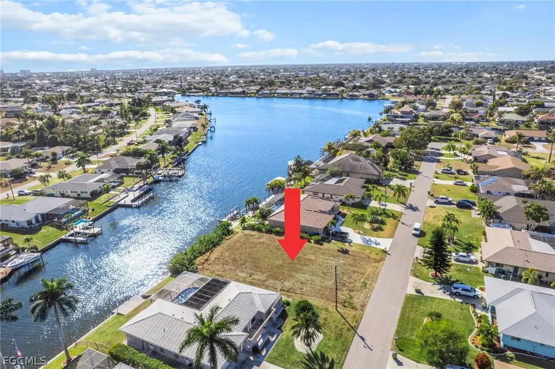 322 SE 33rd Street, Cape Coral, FL 33904 - #1