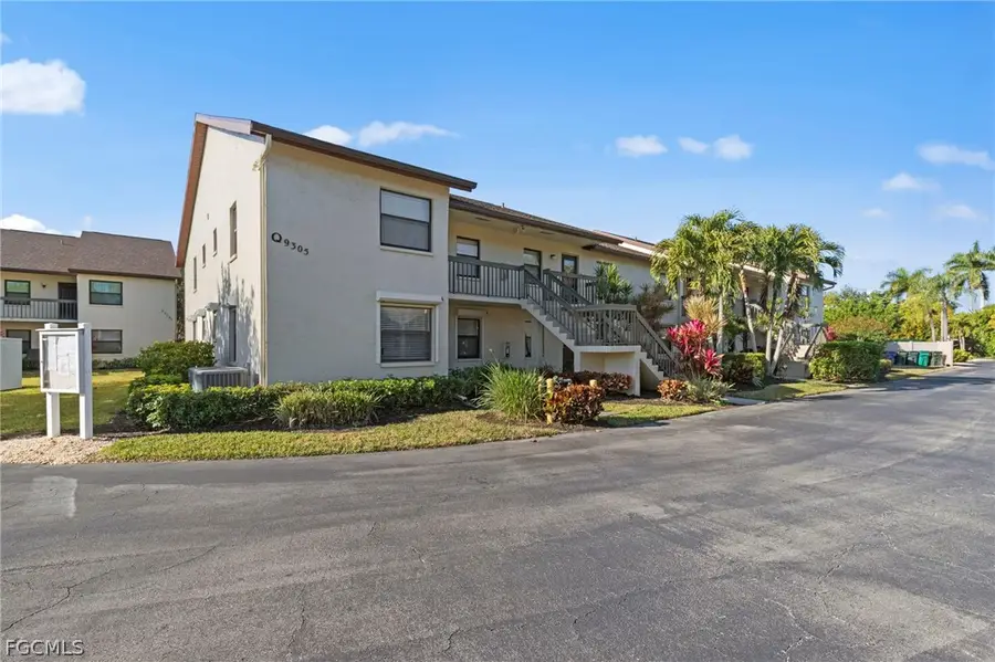 9305 Lake Park Drive #102, Fort Myers, FL 33919 - Image #3