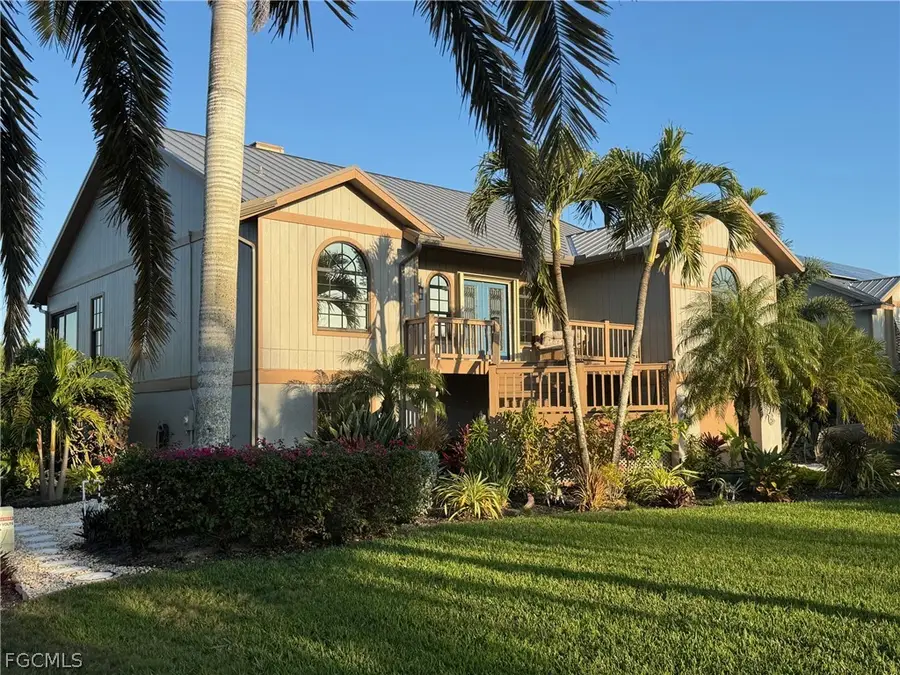 1126 Harbour Cottage Court, Sanibel, FL 33957 - #2