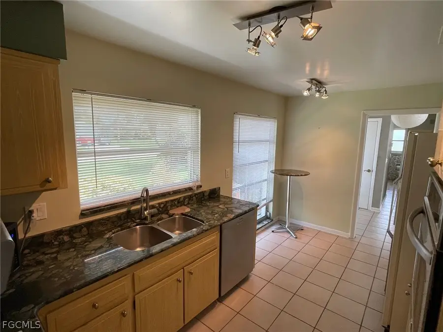 1040 SE 43rd Street, Cape Coral, FL 33904 - #3