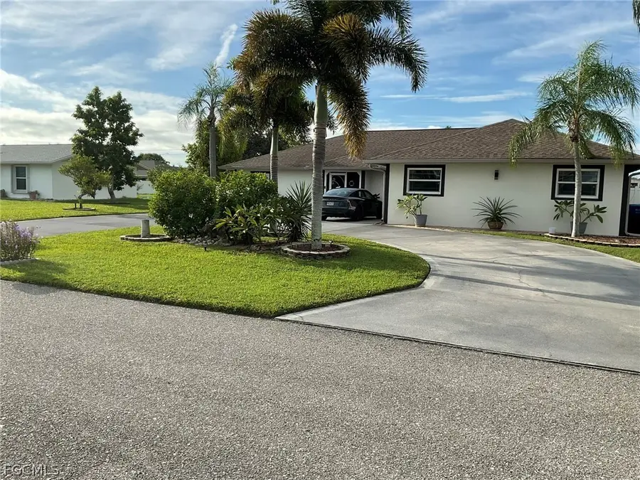 320 SE 28th Terrace, Cape Coral, FL 33904 - #2