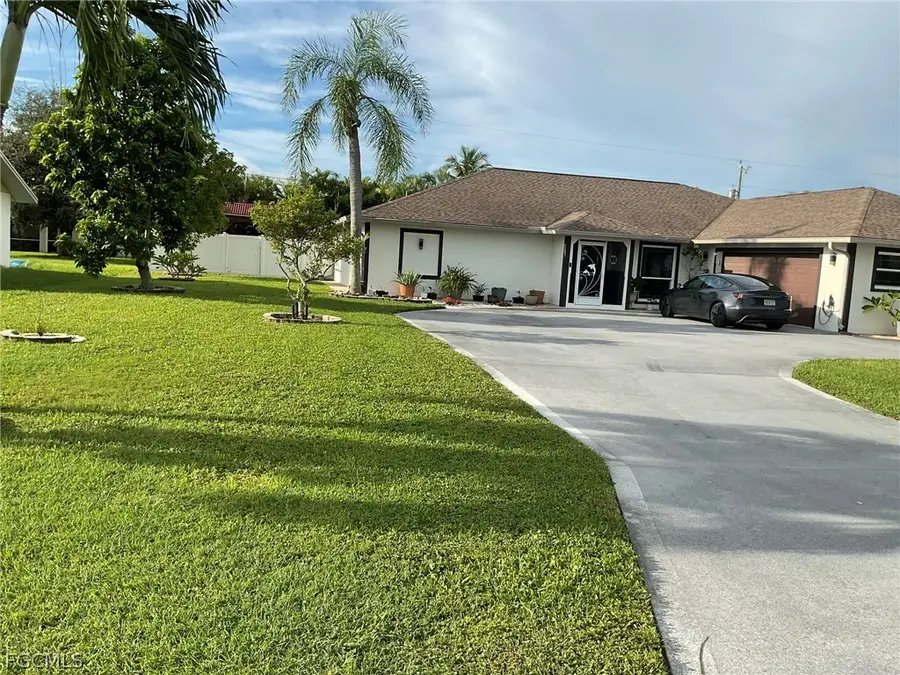 320 SE 28th Terrace, Cape Coral, FL 33904 - #3
