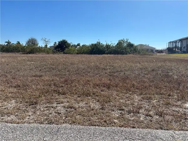 1630 NE 23rd Terrace, Cape Coral, FL 33909