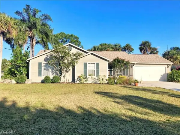 32 Lincoln Avenue, Lehigh Acres, FL 33936