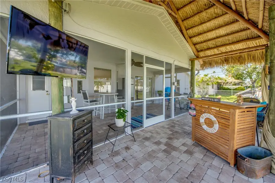 4136 SW 9th Place, Cape Coral, FL 33914 - #3