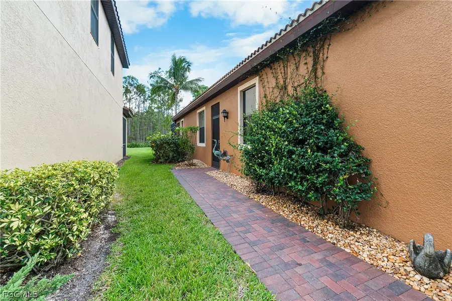 9496 River Otter Drive, Fort Myers, FL 33912 - Image #3