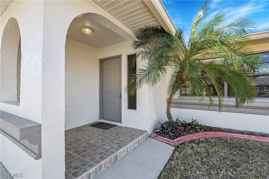 2122 SW Santa Barbara Place, Cape Coral, FL 33991 - Image #3