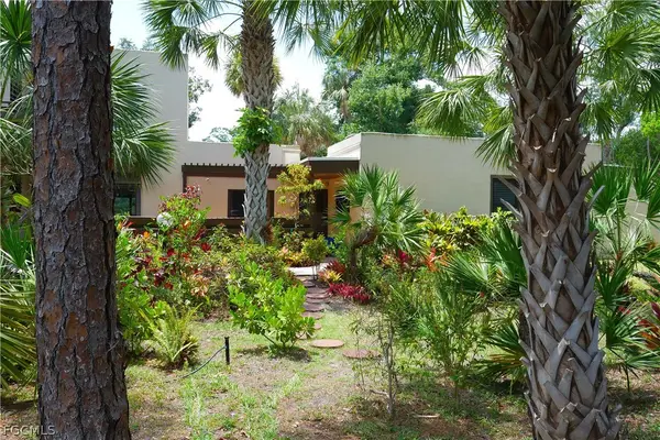 112 Pinebrook Drive, Fort Myers, FL 33907