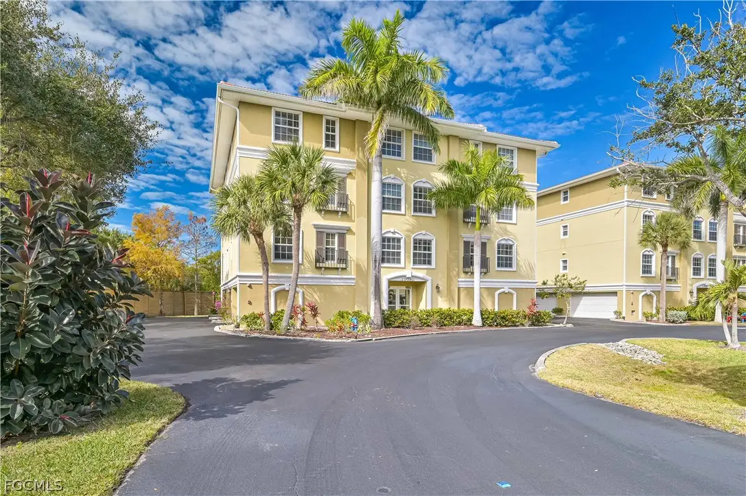 10090 Lake Cove Drive #201, Fort Myers, FL 33908 - Image #1