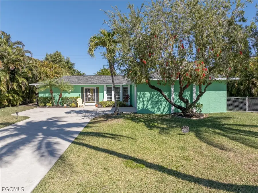 913 SE 26th Terrace, Cape Coral, FL 33904 - #3