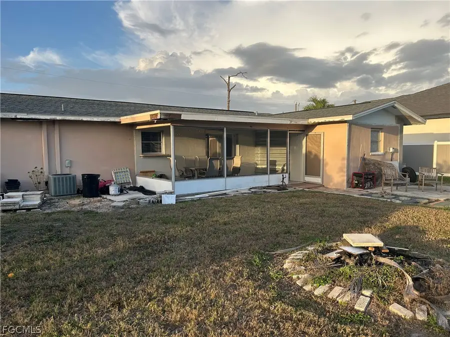 1412 SE 29th Terrace, Cape Coral, FL 33904 - #2