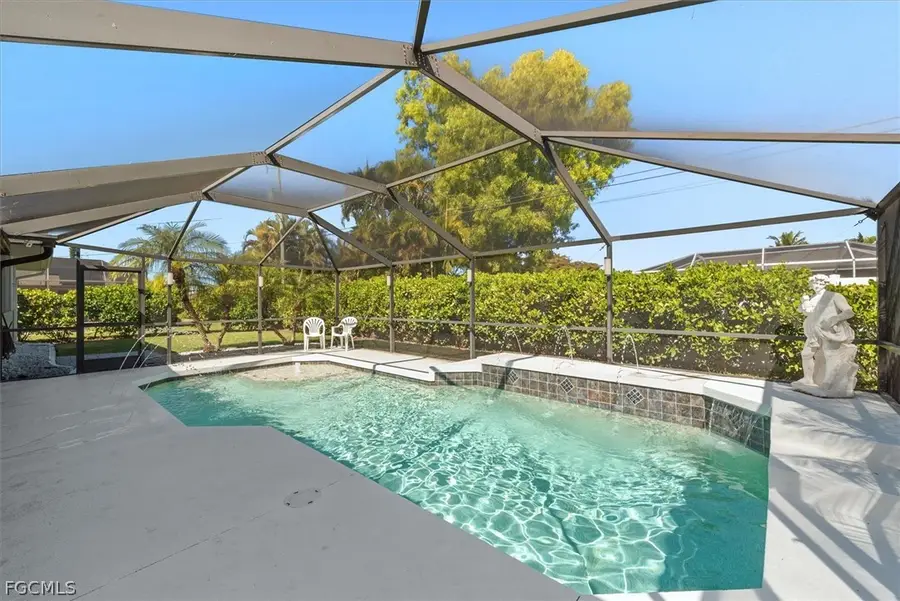 619 SE 22nd Street, Cape Coral, FL 33990 - Image #2