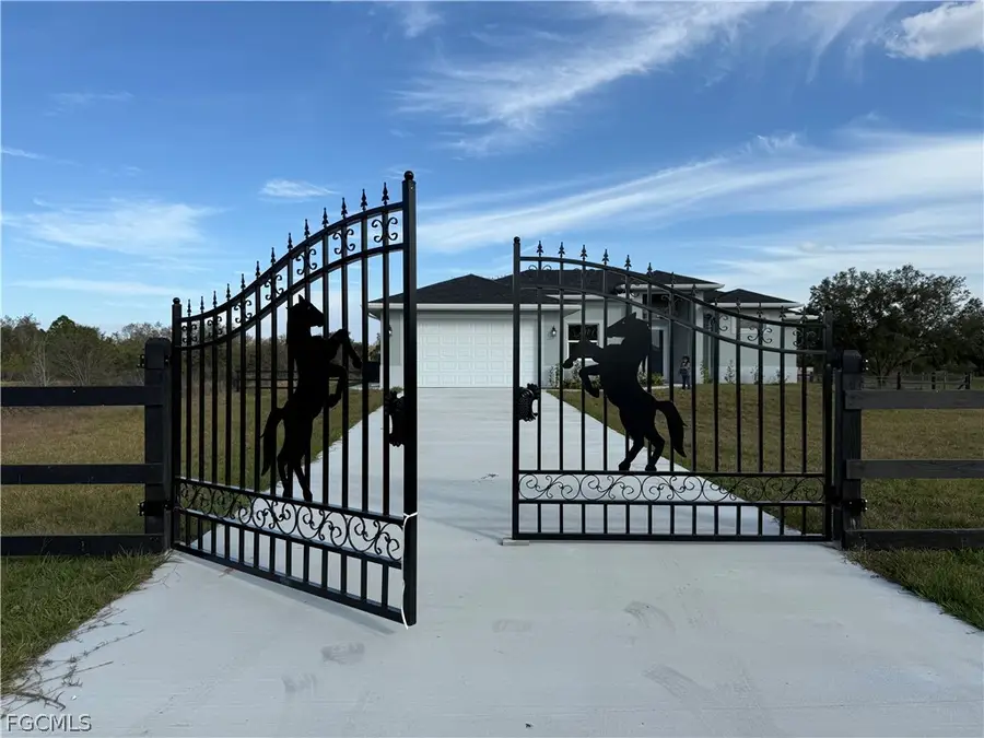 665 N Olivo Street, Clewiston, FL 33440 - #3