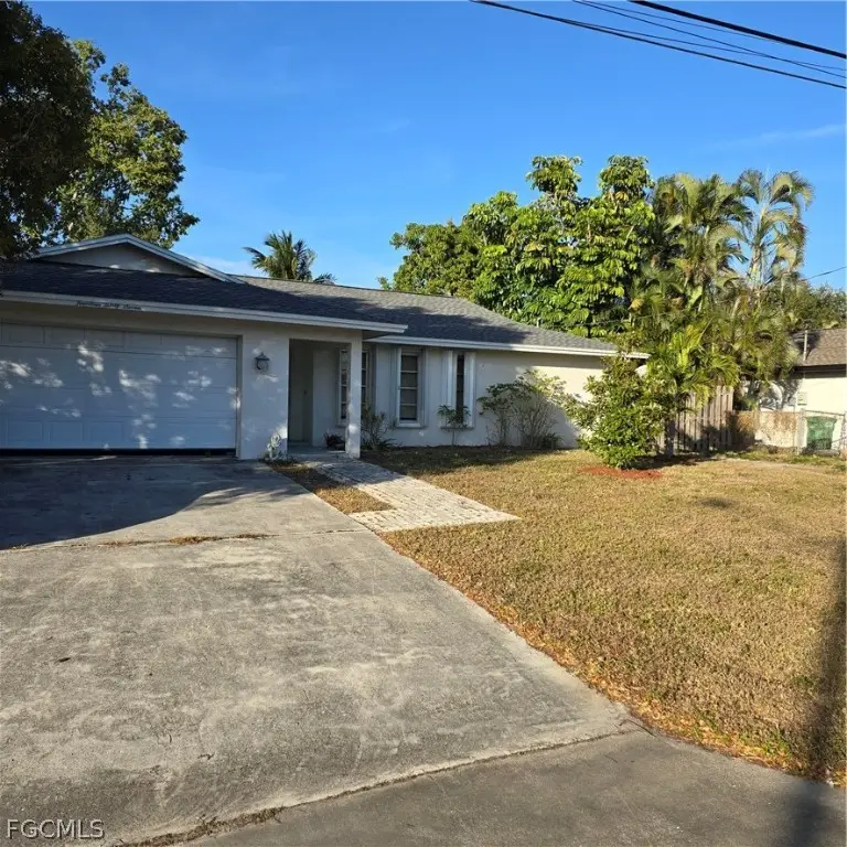 1437 SE 11th Street, Cape Coral, FL 33990 - #2