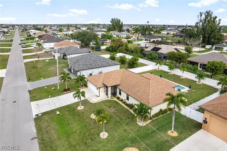 423 NW 7th Place, Cape Coral, FL 33993 - Image #2