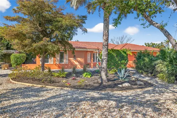 1065 Fish Crow Road, Sanibel, FL 33957