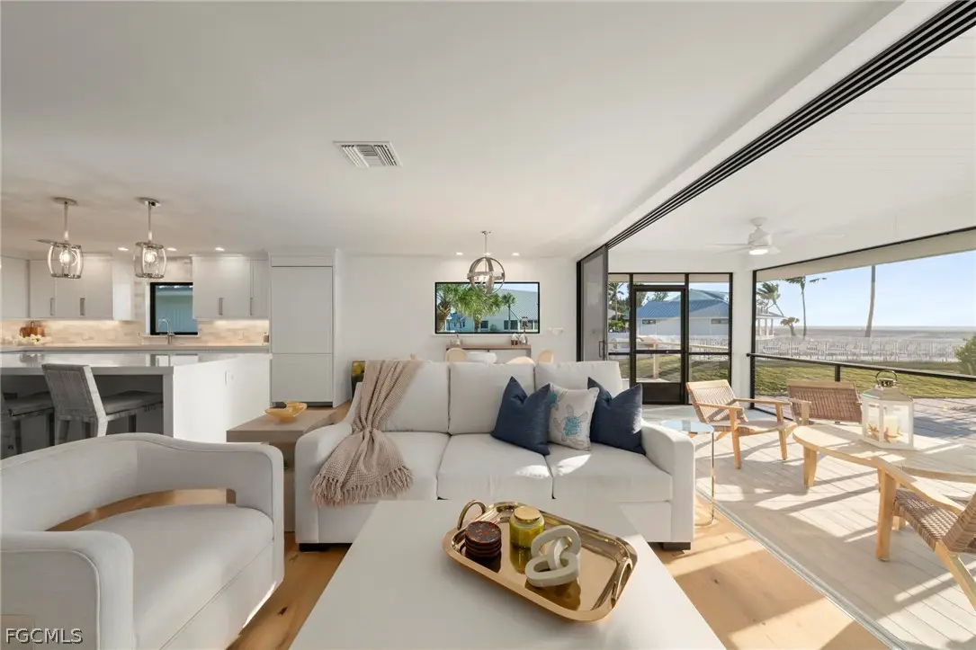 25 Beach Homes, Captiva, FL 33924 - #1