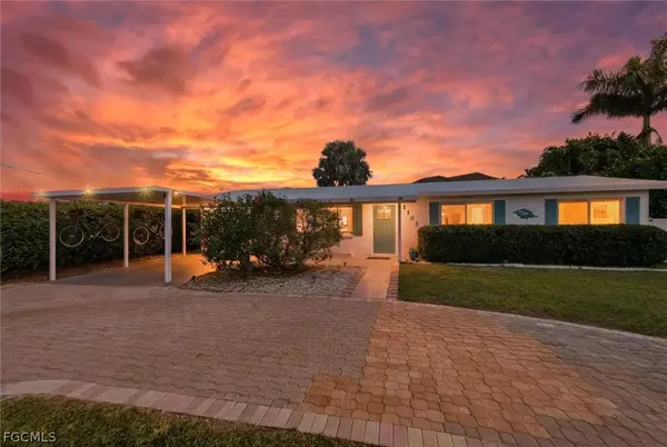 1105 Christopher Court, Naples, FL 34104