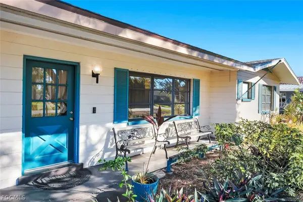 8760 Dartmouth Street, Fort Myers, FL 33907