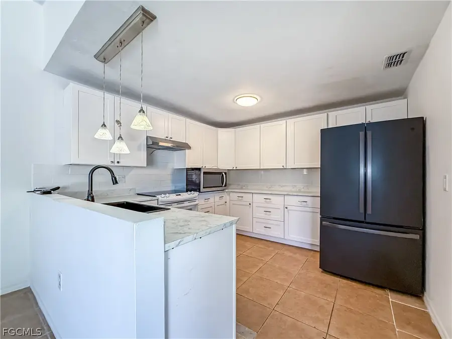 6302 Royal Woods Drive, Fort Myers, FL 33908 - #2