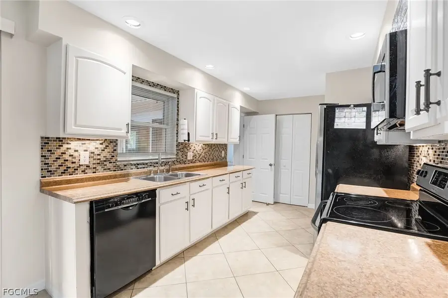 1726 SE 13th Street, Cape Coral, FL 33990 - #3