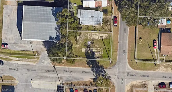 2800 W Cross Street, Pensacola, FL 32505