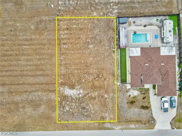 4607 6th Street W, Lehigh Acres, FL 33971