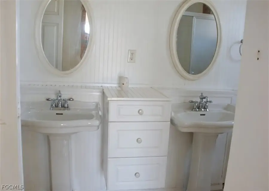 518 Jacaranda Parkway E, Cape Coral, FL 33909 - #3