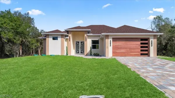 1618 Richmond Avenue N, Lehigh Acres, FL 33972