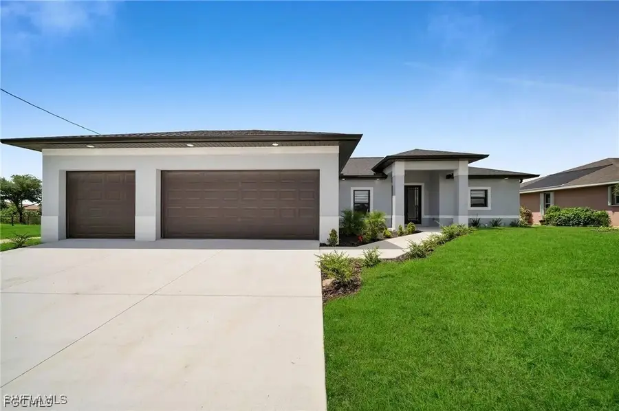 1306 NE 9th Avenue, Cape Coral, FL 33909 - #2