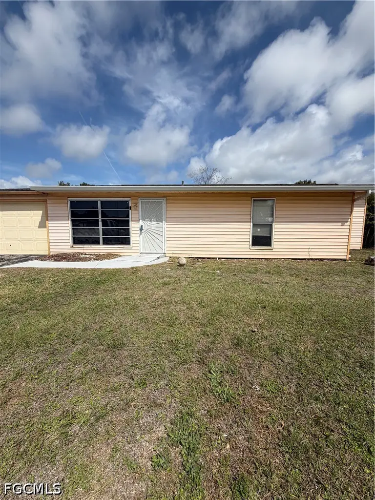 871 Lake Mcgregor Drive, Fort Myers, FL 33919 - #1