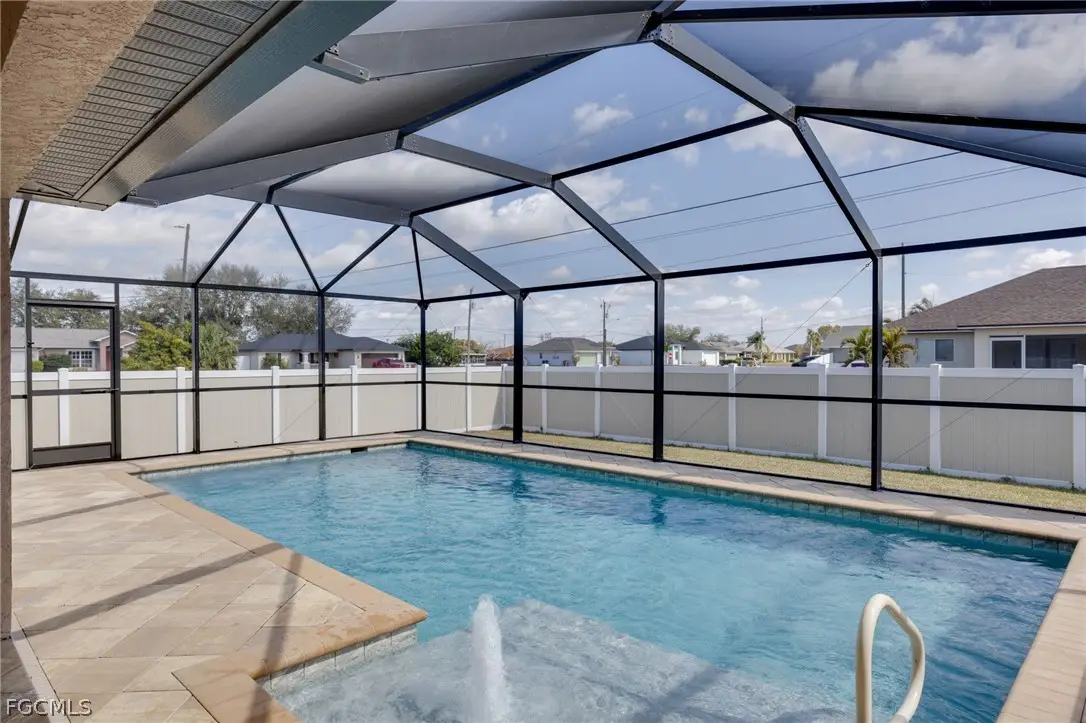 1421 NE 9th Avenue, Cape Coral, FL 33909 - #1