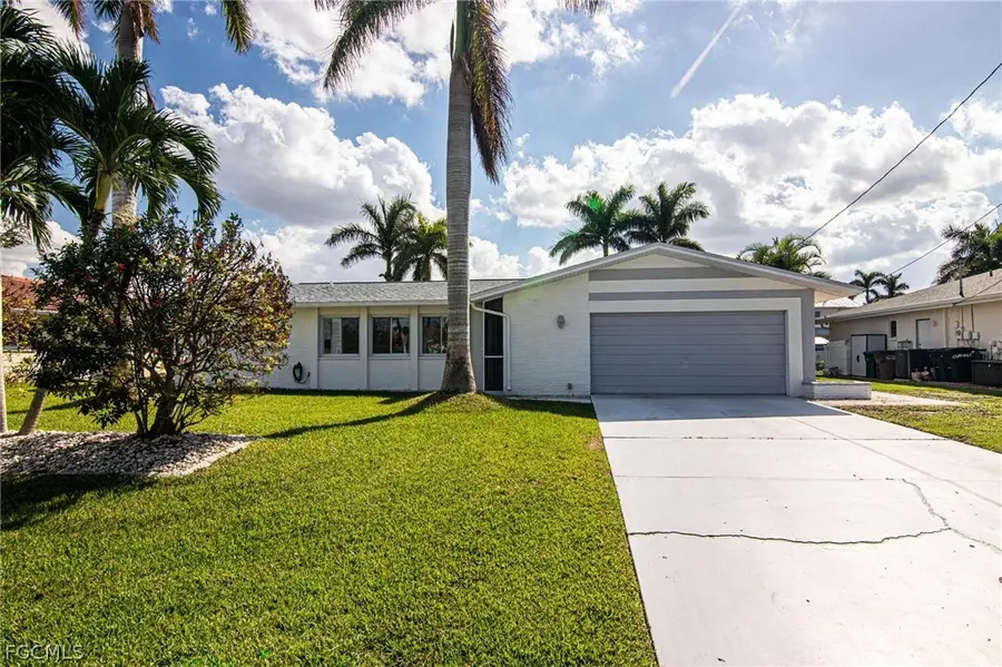 2112 Cornwallis Parkway, Cape Coral, FL 33904 - #2